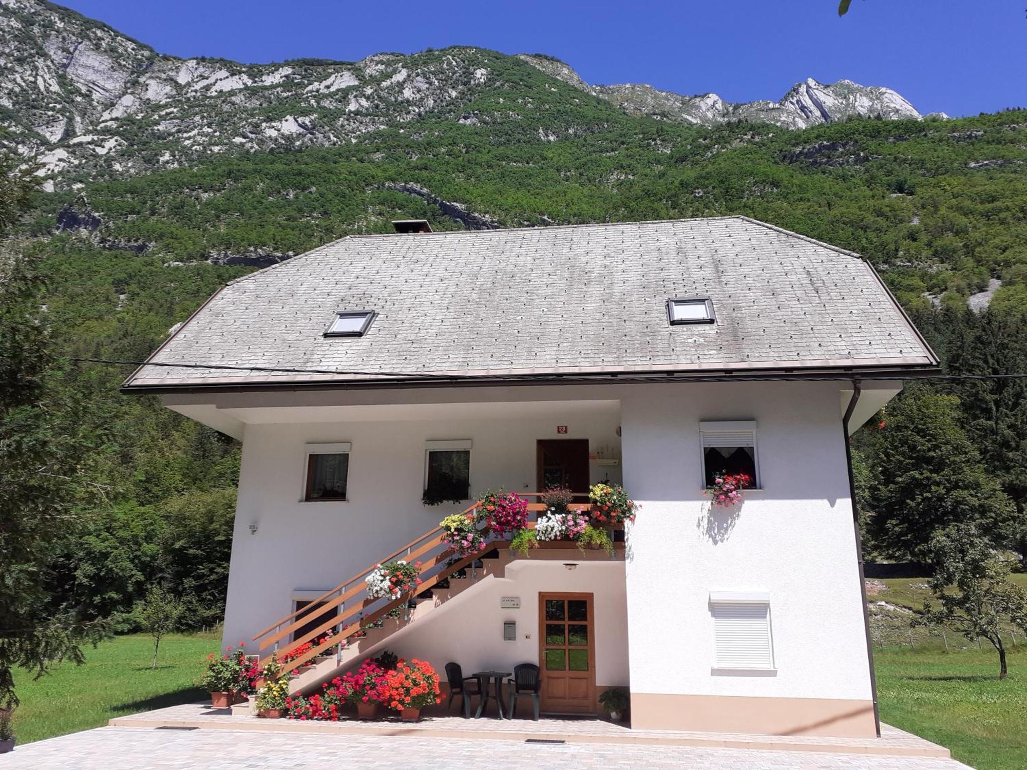 Apartma Pod Rozem Soča Exteriör bild